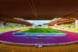 《世界之外》全新世界侧影「日月之行」现已上线，和哨兵易遇一起改写世界崩坍结局！