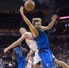 棒球与生物力学模型解析投手投球时核心肌群对能量传递的放大作用