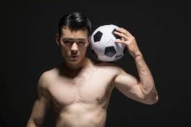 天妒英才，国米旧将范赫斯登转投西协甲后生涯第三度遭遇ACL受伤